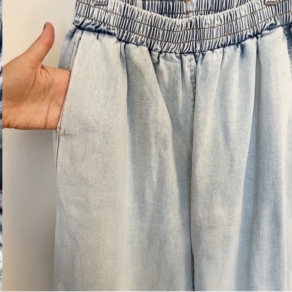 Nichole Lynel Wide Leg High Rise Elastic Waist Pull on Jeans Light Blue Small - Picture 5 of 9